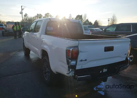 2022 Toyota Tacoma Sr5 V6 z USA, uszkodzony, nr VIN 3TYCZ5AN6NT054017